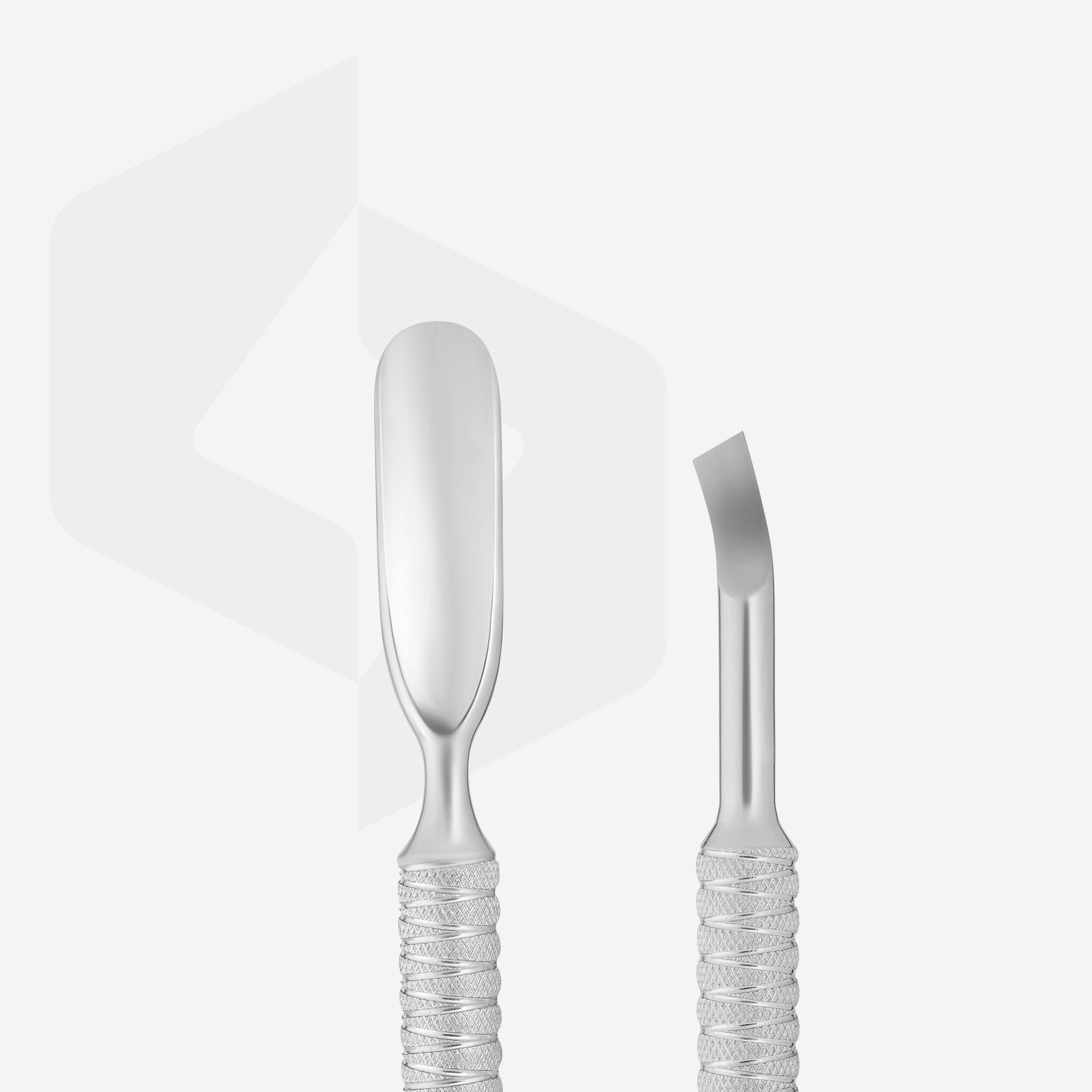 Cuticle pusher EXPERT 30 TYPE 4.2 (rounded pusher and bent blade)