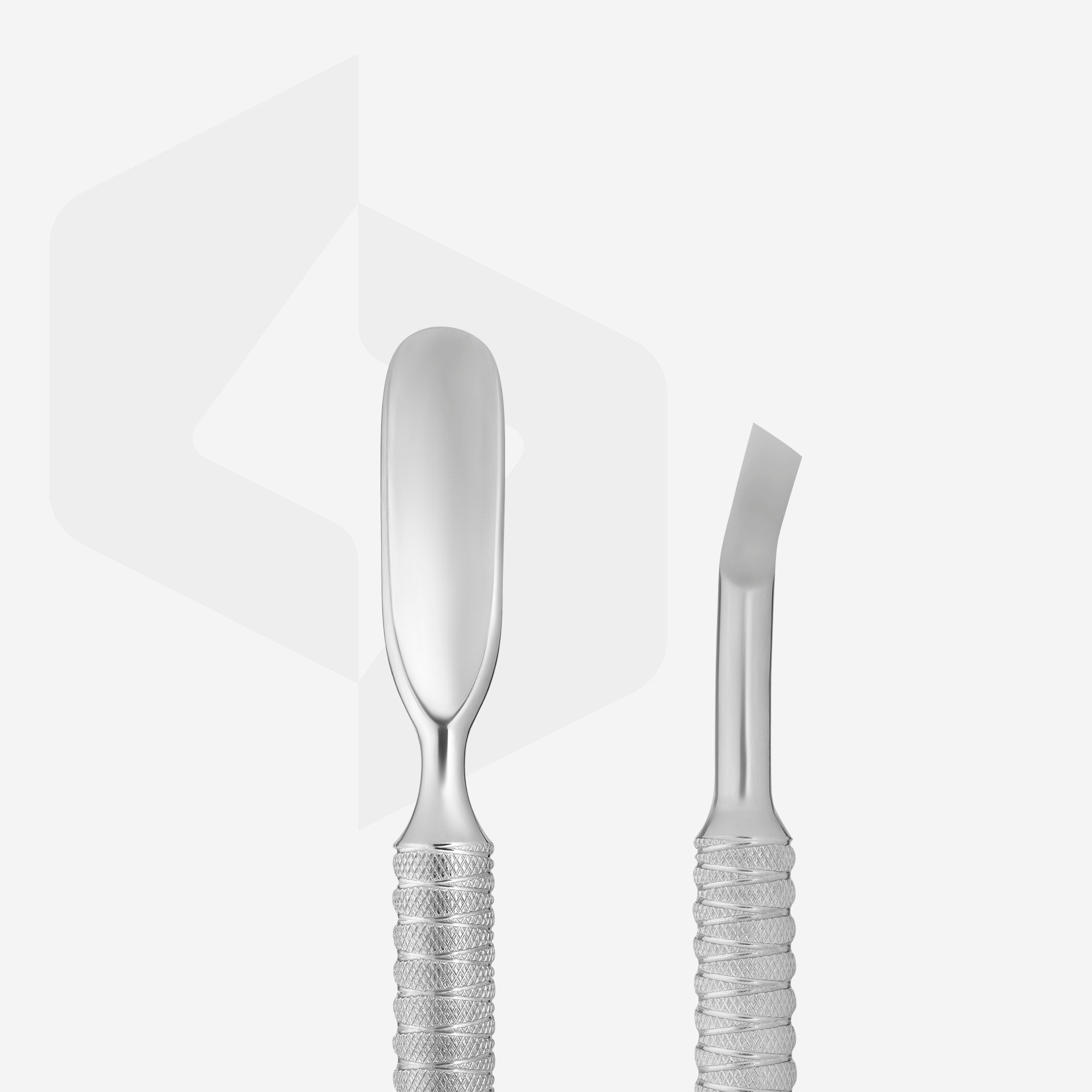 Cuticle pusher EXPERT 30 TYPE 4.3 (rounded pusher and bent blade, left side)