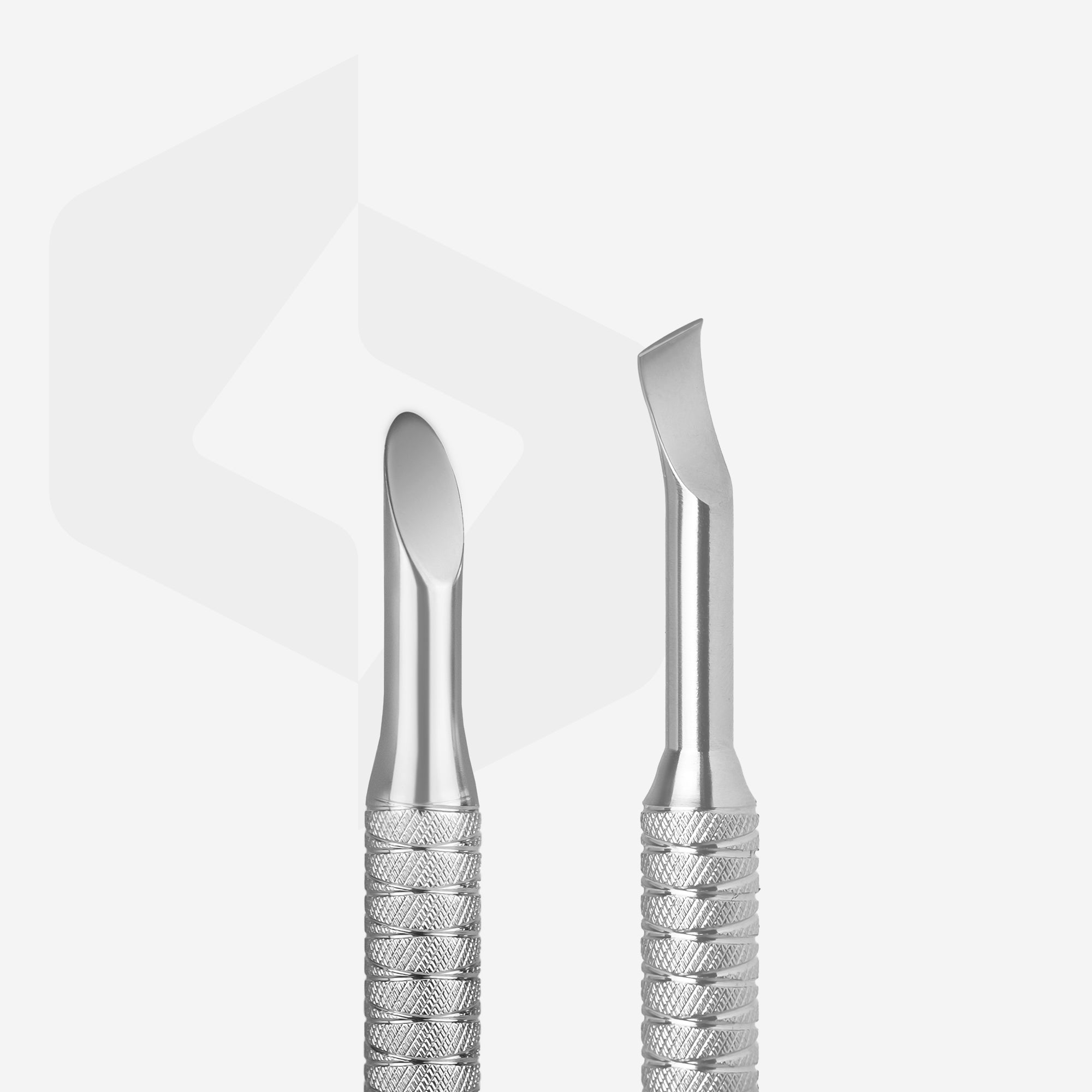 Manicure pusher EXPERT 90 TYPE 4.2 (beveled pusher and bent blade)